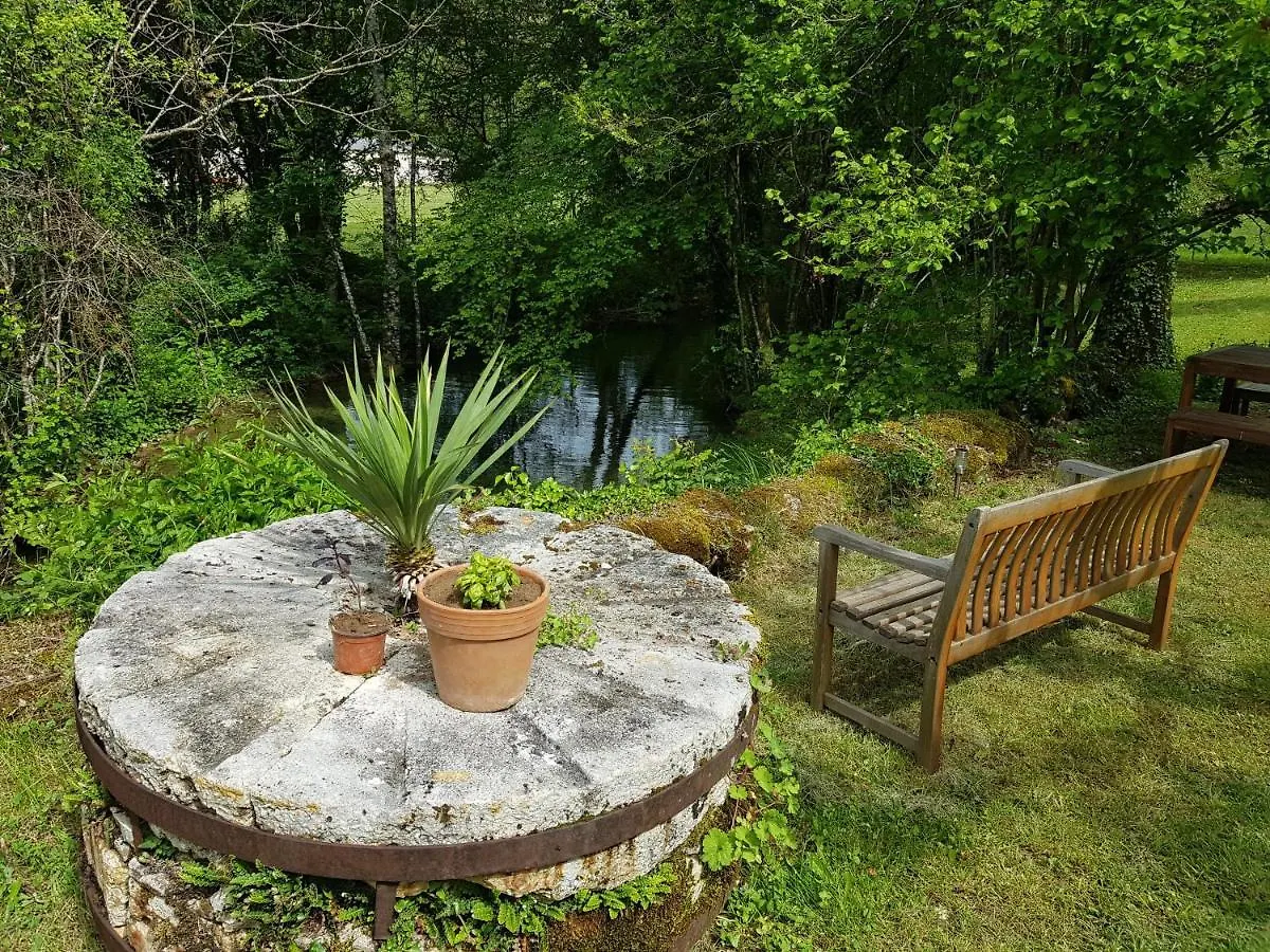 Le Moulin De Jules Et Akasha Bed & Breakfast Labastide-Murat France